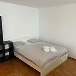 아파트 Large Flat, Downtown Center Next To Hb Main Station Muller - Self Checkin